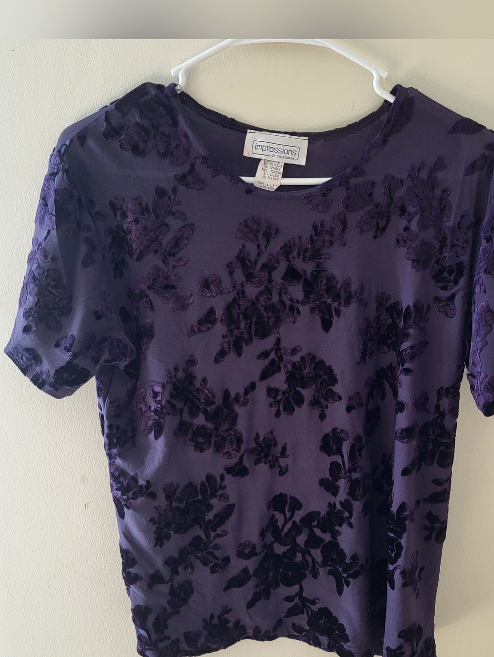 Sold Impressions Of Cali Top Size M